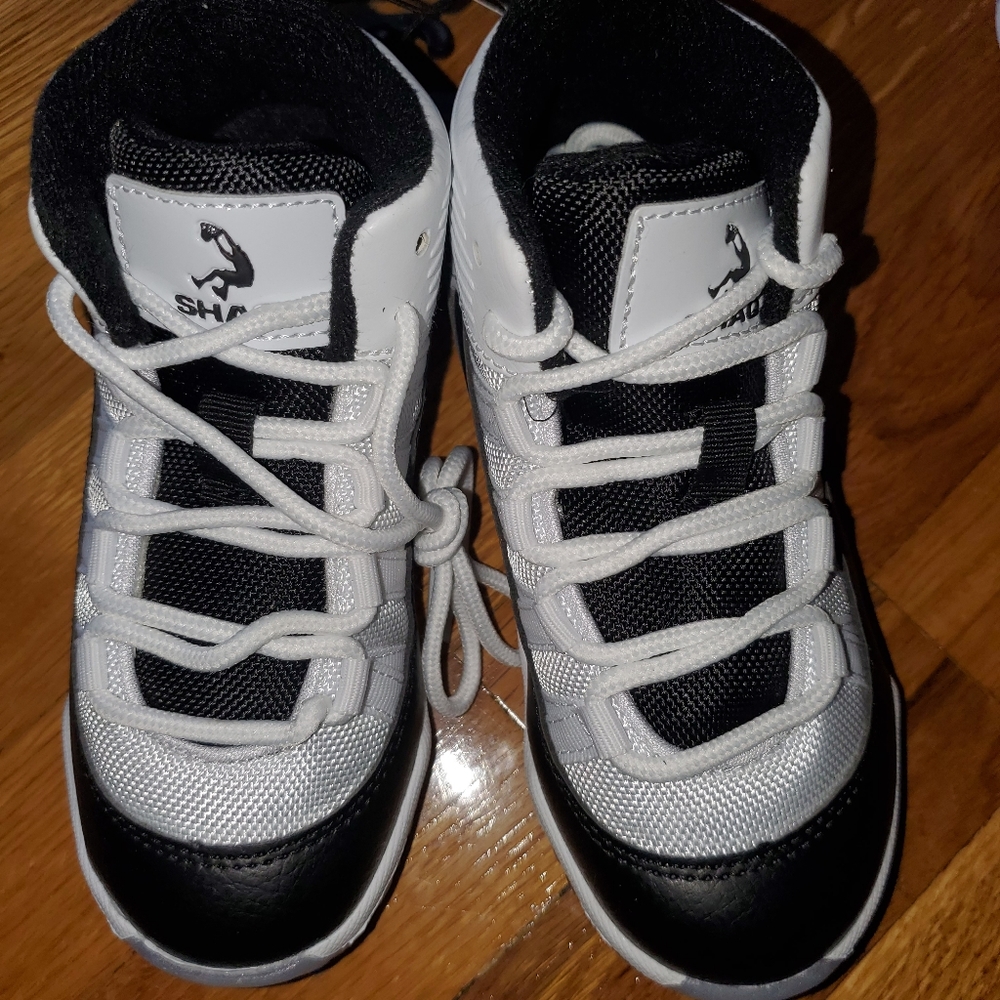 Boys shaq shoes